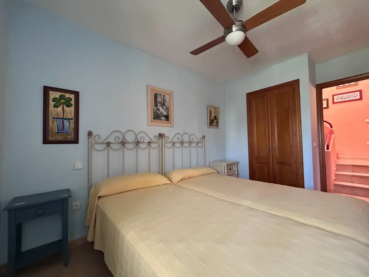 Habitación de Casa adosada en venta en Casares con Terraza, Amueblado y Alarma