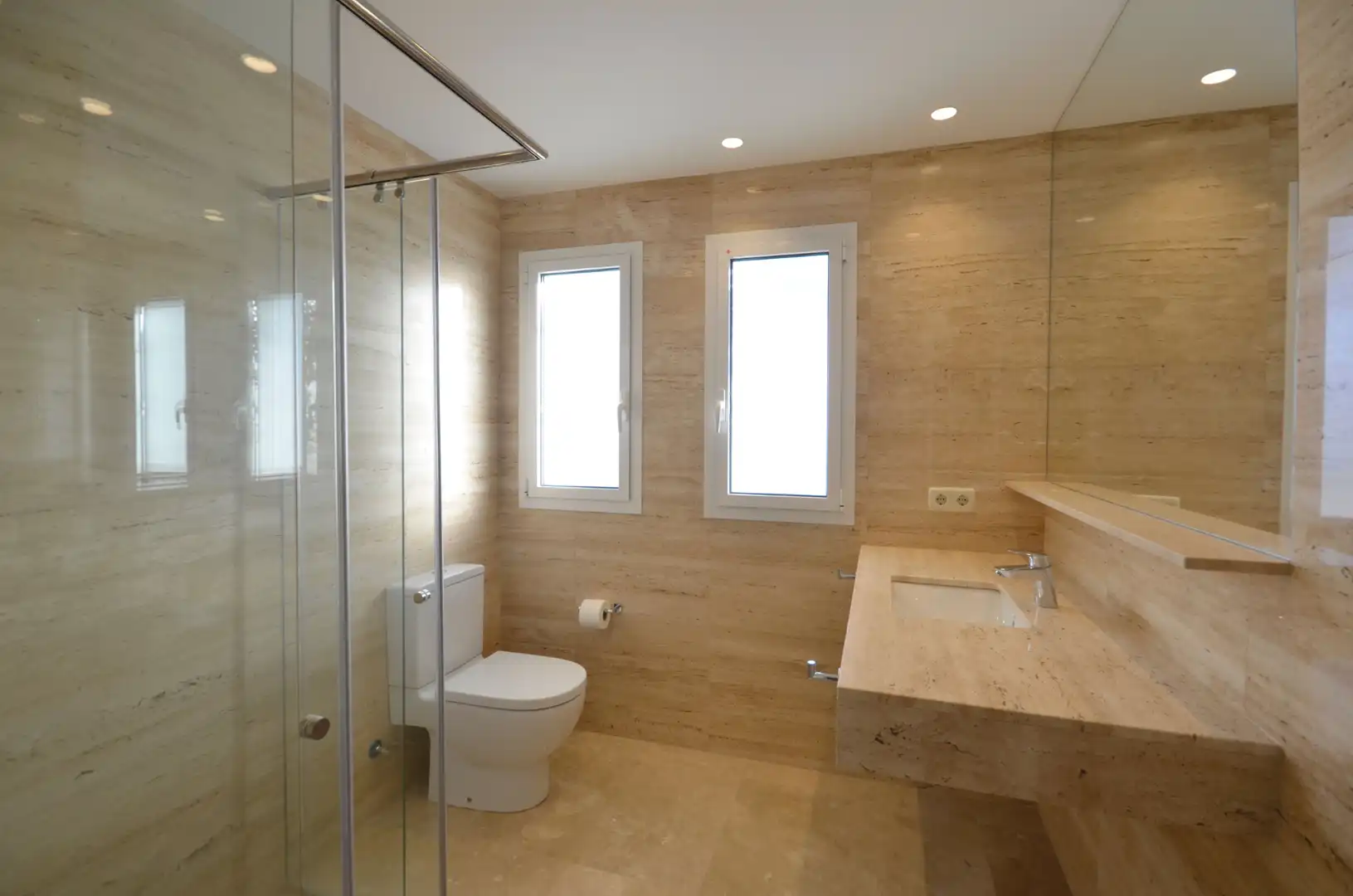 Detached house with pool for sale in Carrer Petunies, imagen 19