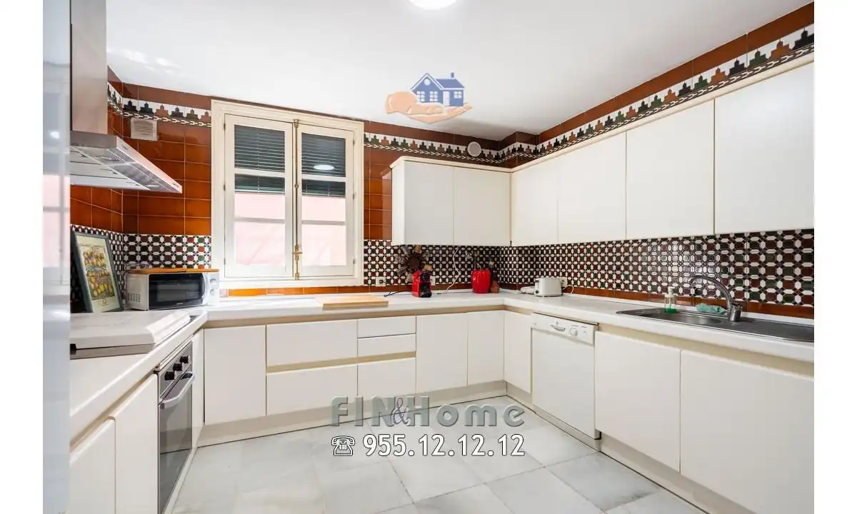 Cocina de Ático de alquiler en Sevilla con Aire acondicionado, Calefacción y Jardín privado