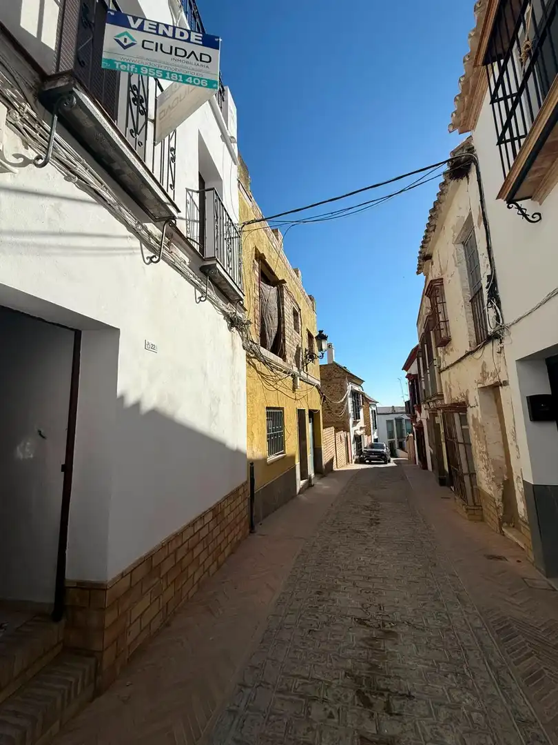 Vista exterior de Casa o xalet en venda en Morón de la Frontera