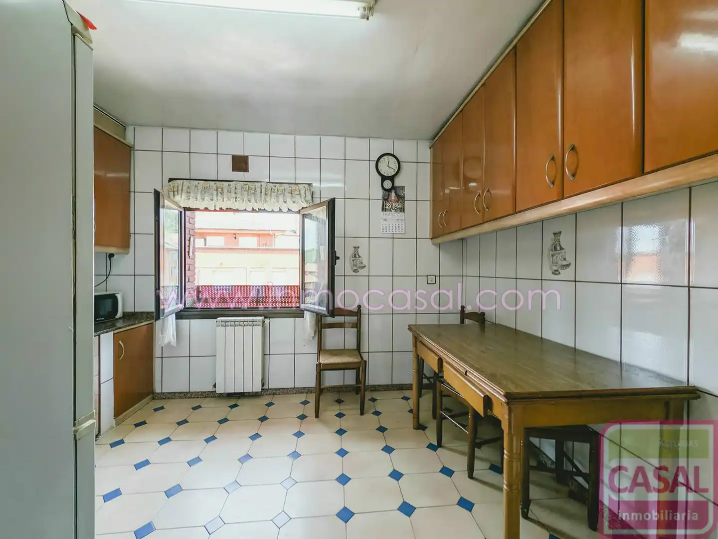 Cocina de Piso en venta en Mieres (Asturias) con Calefacción, Trastero y Amueblado