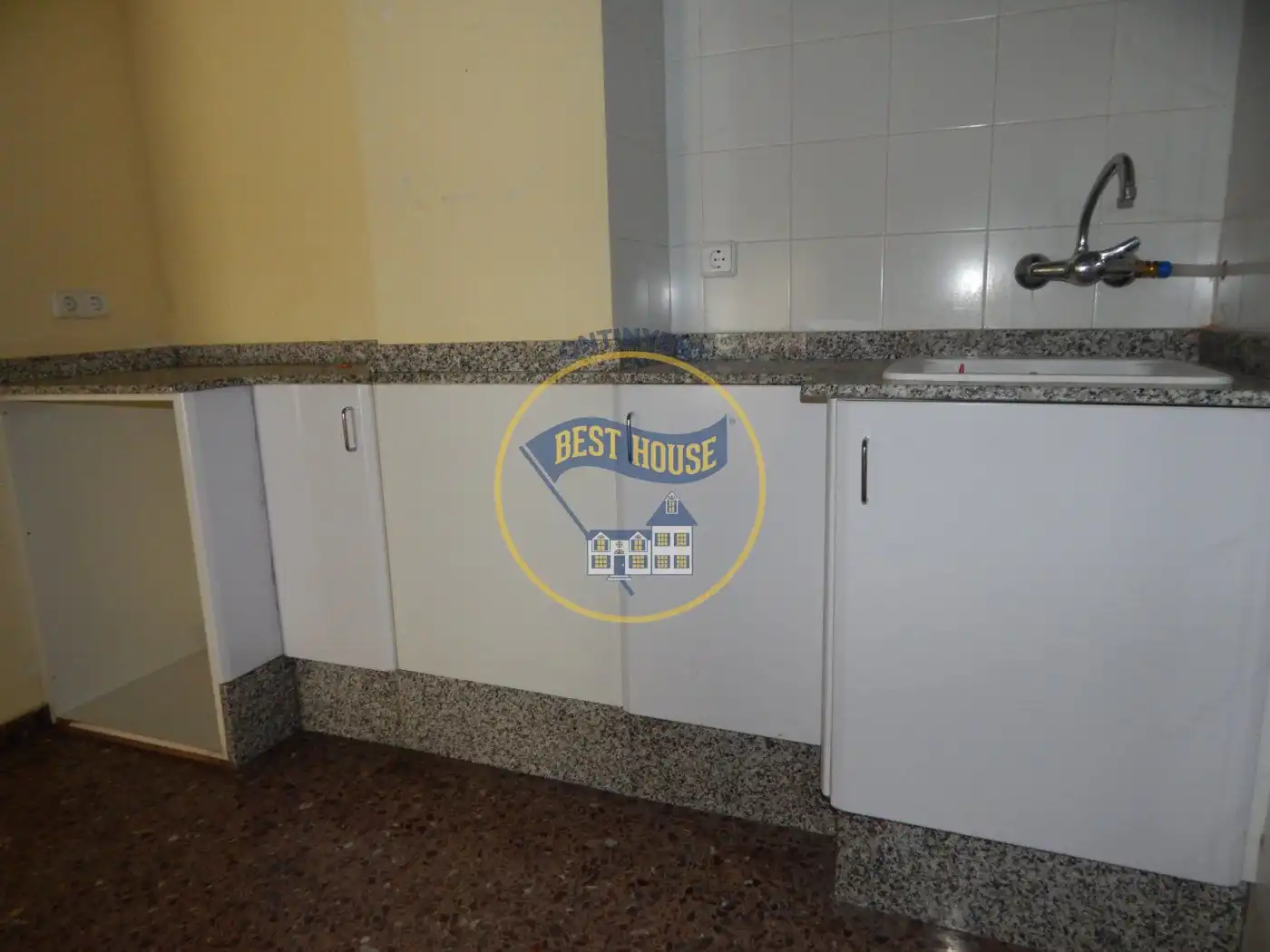 Business premises for sale in Sant Josep - Zona Hospital, imagen 25