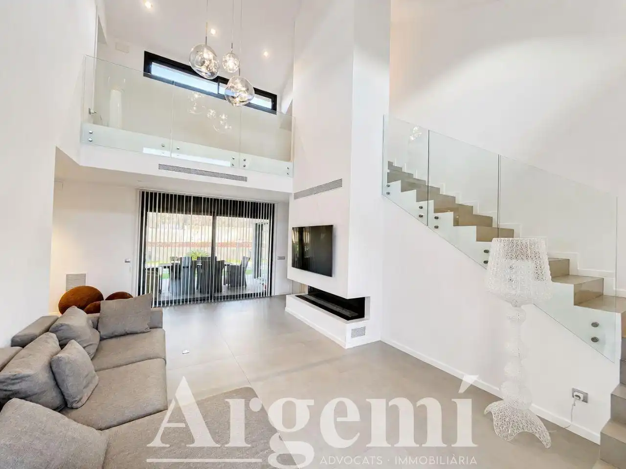 Sala de estar de Casa o chalet en venta en Palau-solità i Plegamans con Aire acondicionado, Calefacción y Jardín privado