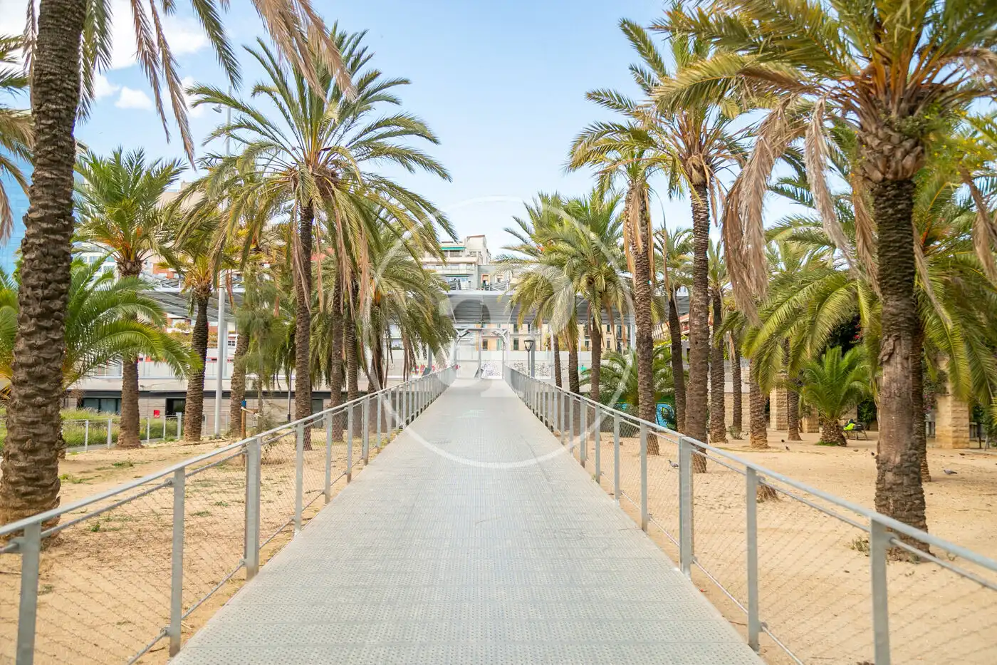 Vista exterior de Piso en venta en Barcelona con Aire acondicionado, Calefacción y Amueblado