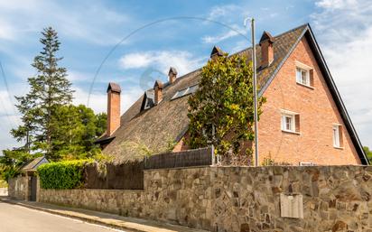 Exterior view of House or chalet for sale in Sant Cugat del Vallès  with Air Conditioner, Heating and Private garden