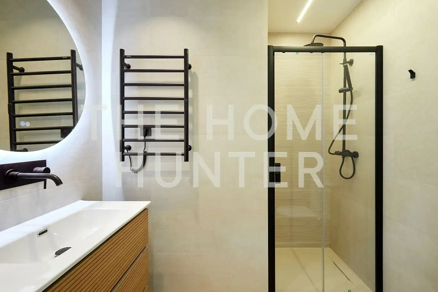 Badezimmer von Wohnung zum Verkauf in Barcelona mit Klimaanlage, Heizung und Terrasse