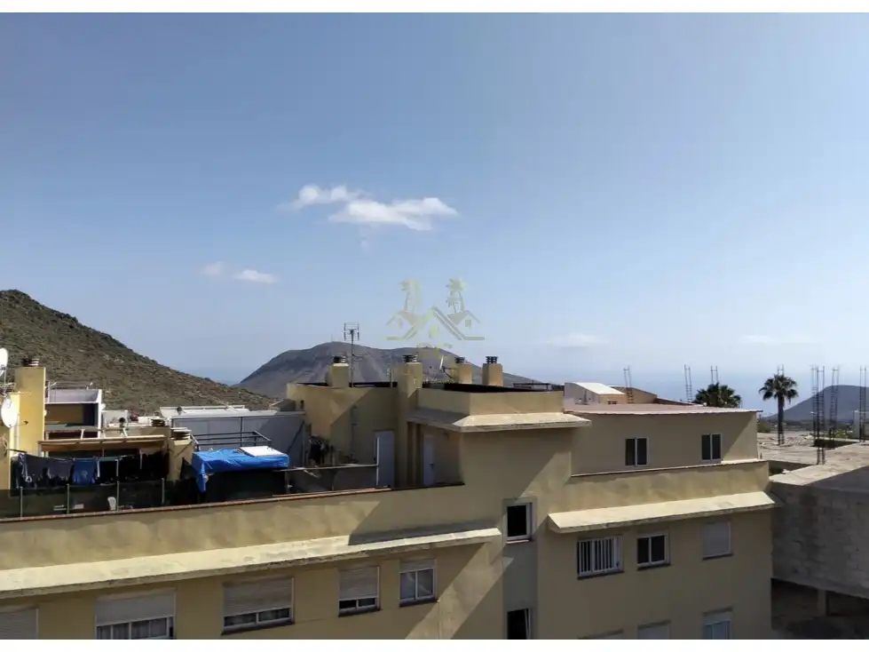 Außenansicht von Wohnungen zum Verkauf in Arona mit Terrasse und Möbliert