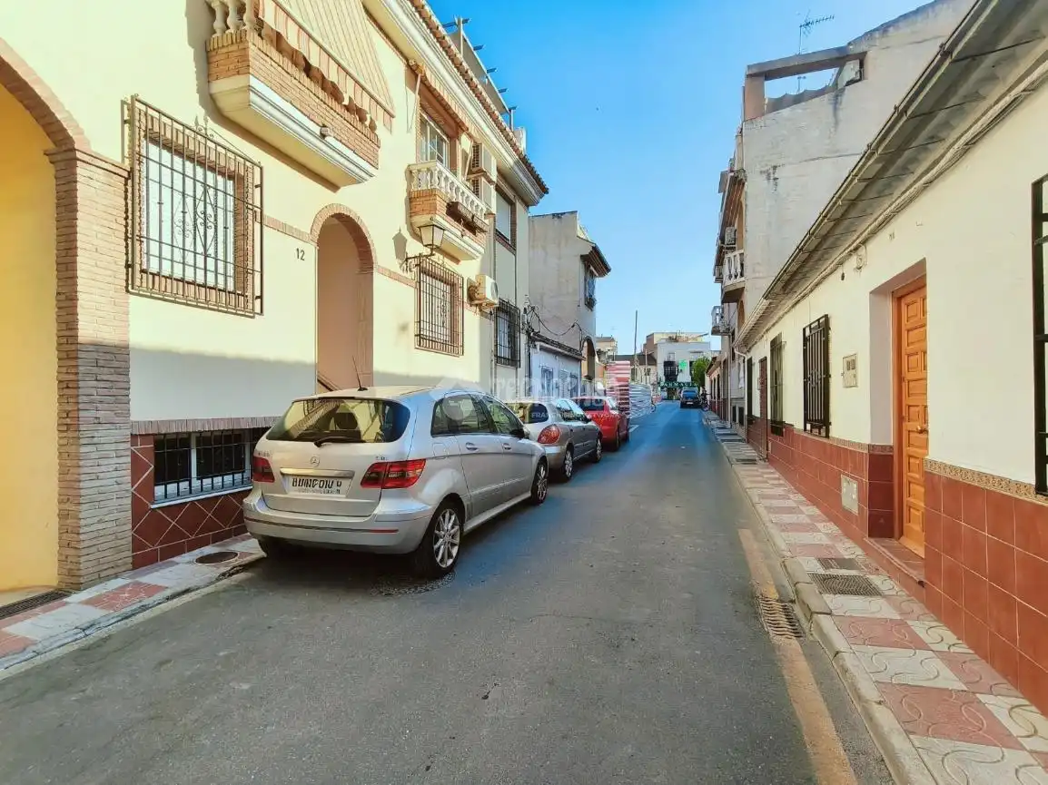 Vista exterior de Garaje en venta en Armilla