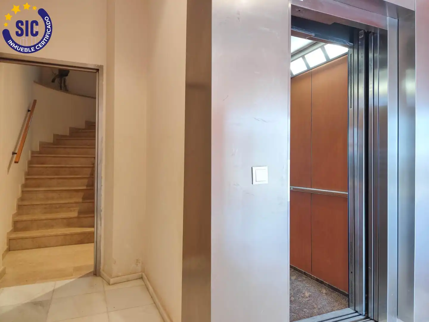 Dúplex en venta en Catarroja con Aire acondicionado, Calefacción y Trastero