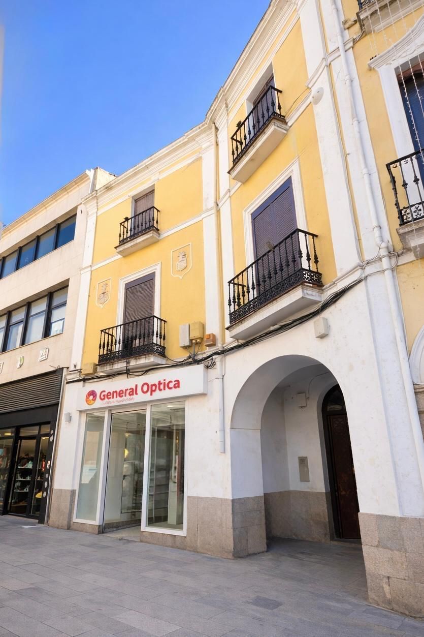 Vista exterior de Casa o xalet en venda en Mérida
