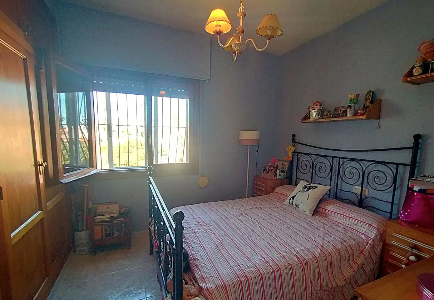 Dormitori de Casa o xalet en venda en Oliva amb Aire condicionat, Jardí privat i Terrassa