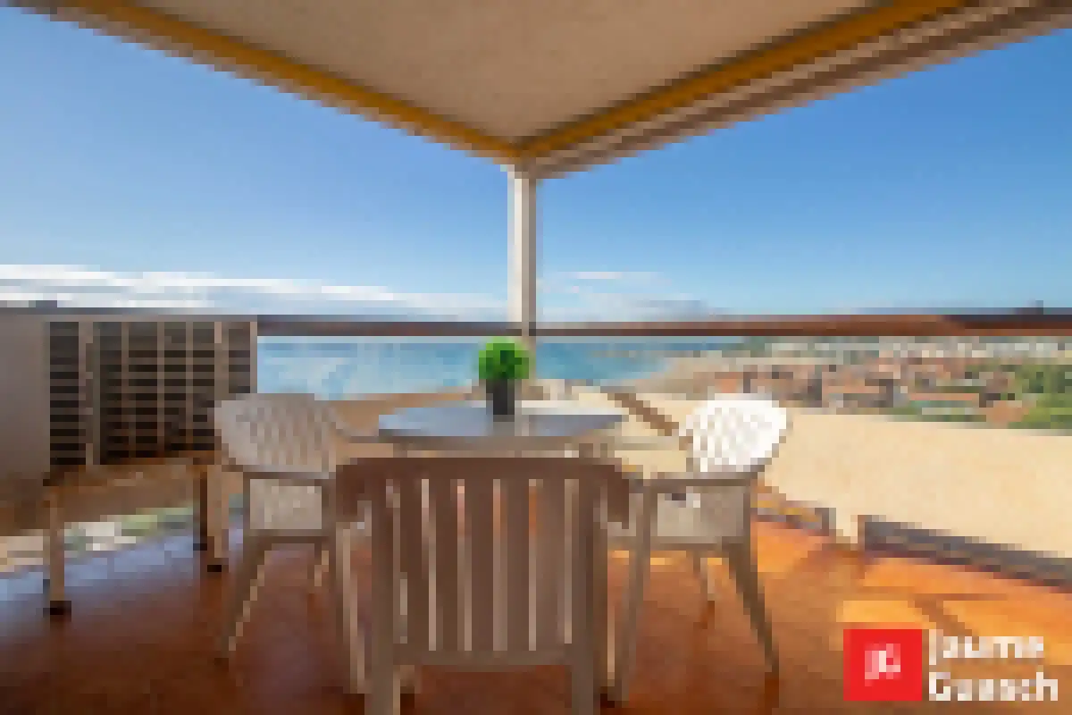 Terrasse von Wohnung zum Verkauf in Torredembarra mit Klimaanlage, Terrasse und Ofen