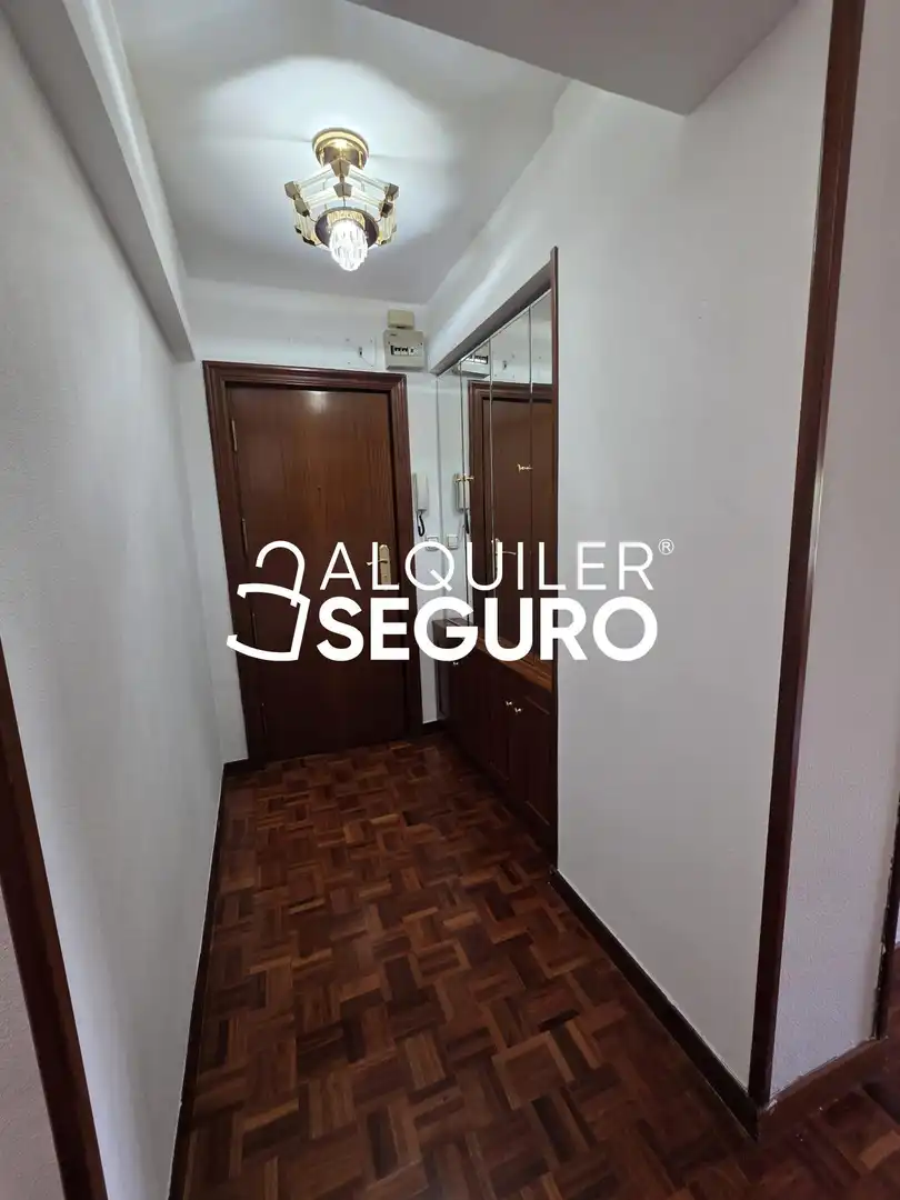 Piso de alquiler en Burgos con Calefacción, Terraza y Amueblado