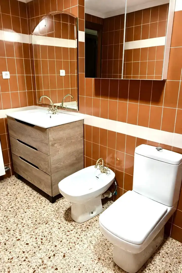Bathroom of Flat for sale in Zaragoza  with Air Conditioner, Heating and Terrace