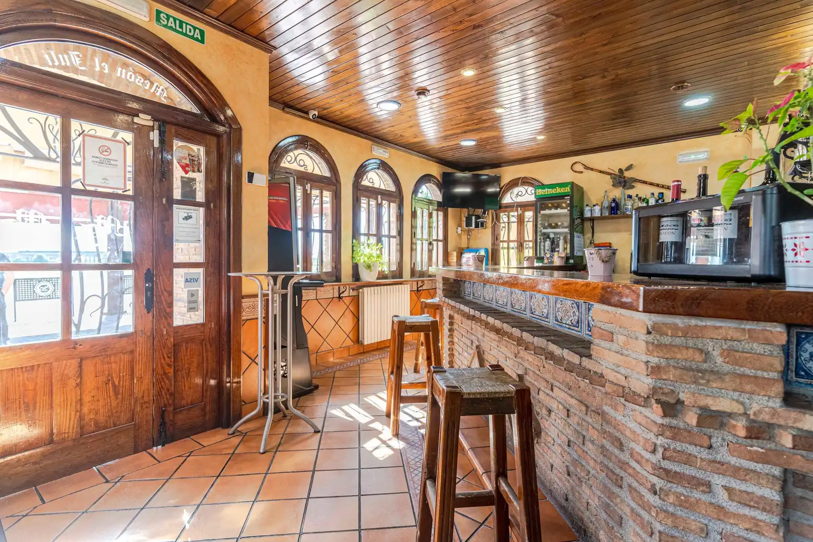 Local comercial en venda a URB. MANUEL ORTIZ BAR, imagen 2