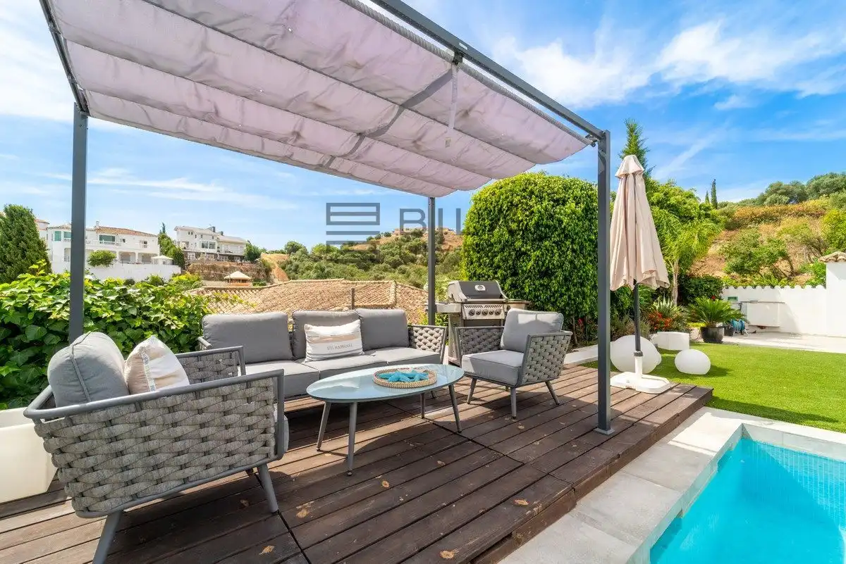 Chalet con piscina en venta en Cerros del Aguila, imagen 9