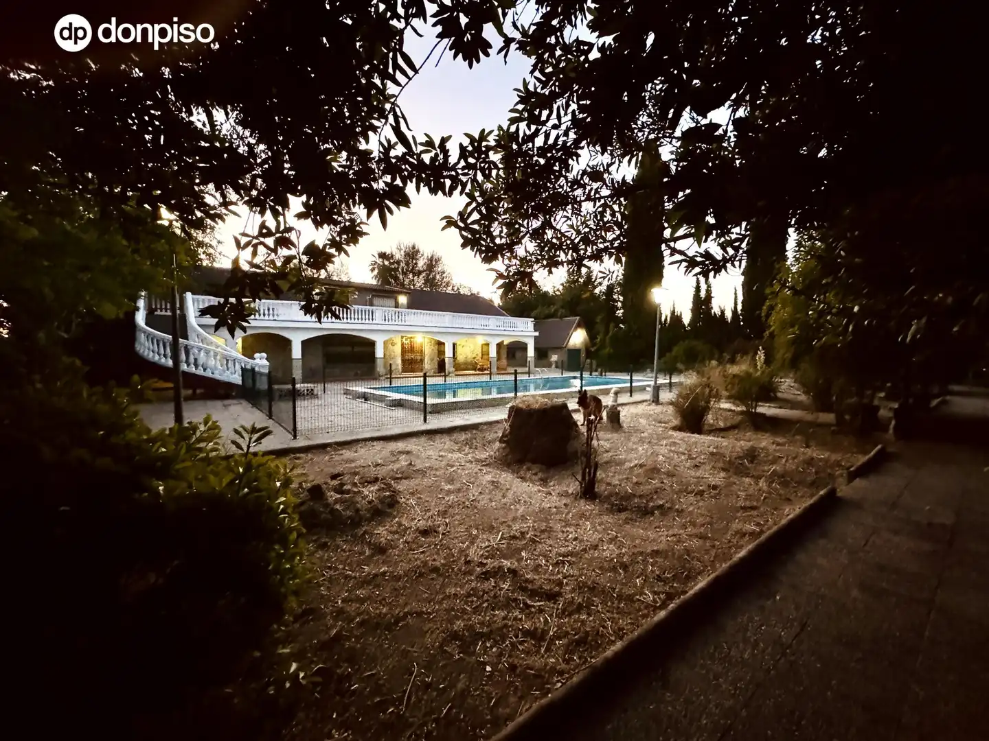 Piscina de Casa o xalet en venda en Chauchina amb Jardí privat, Parquet i Terrassa