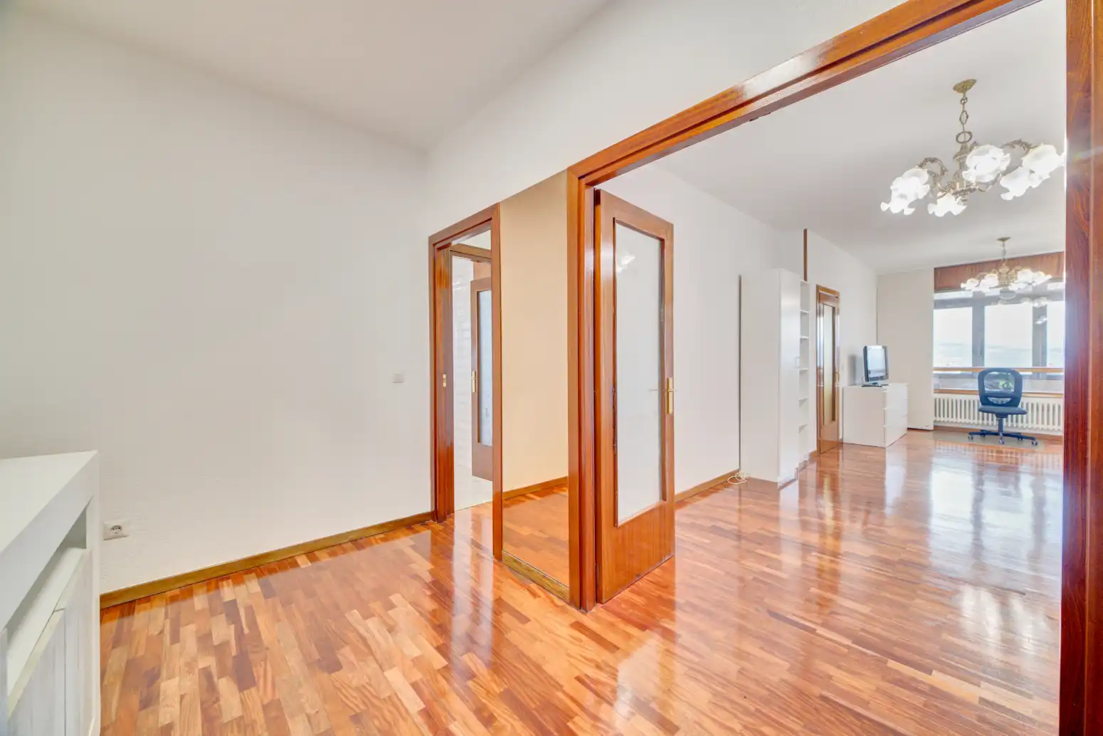 Piso en venta en  Pamplona / Iruña con Calefacción, Parquet y Trastero
