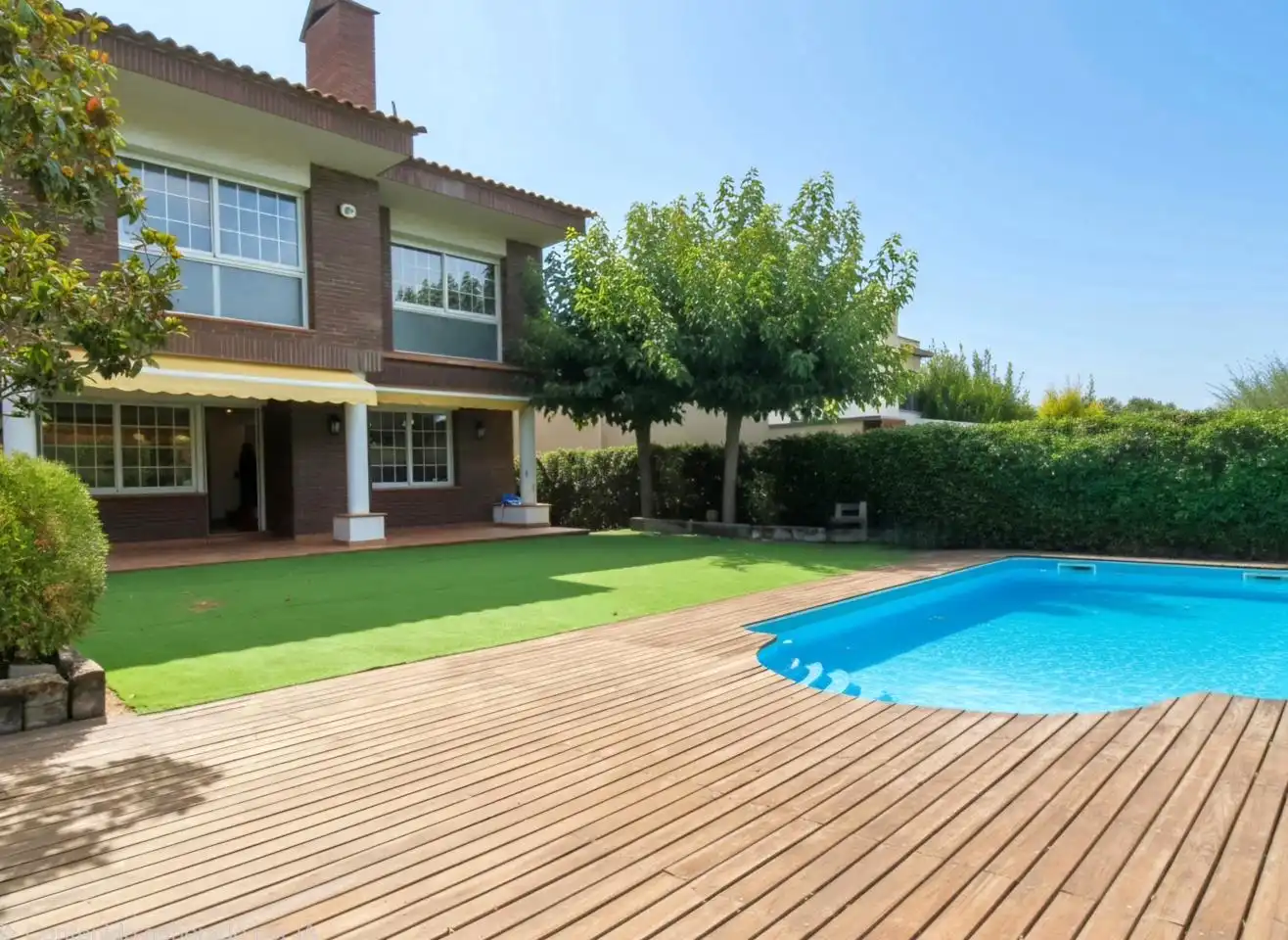 Piscina de Casa o xalet en venda en Matadepera amb Aire condicionat, Jardí privat i Terrassa
