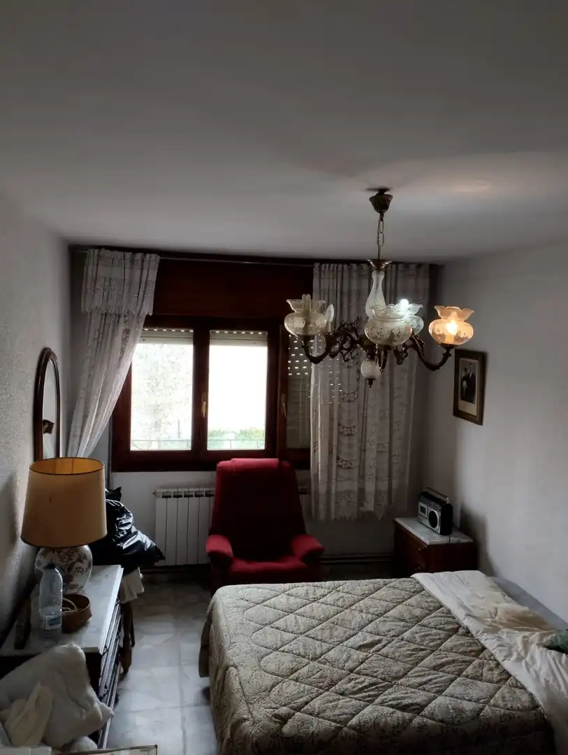 Sala d'estar de Casa o xalet en venda en San Torcuato amb Calefacció, Jardí privat i Traster