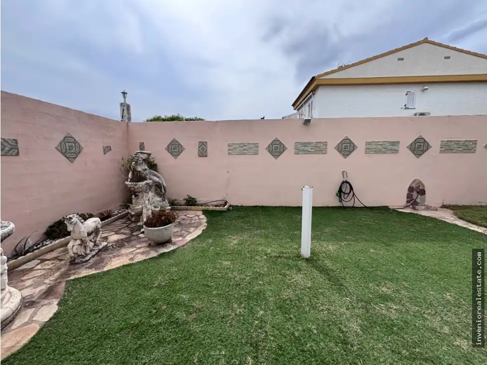 Jardí de Casa o xalet en venda en Benicasim / Benicàssim amb Terrassa i Piscina