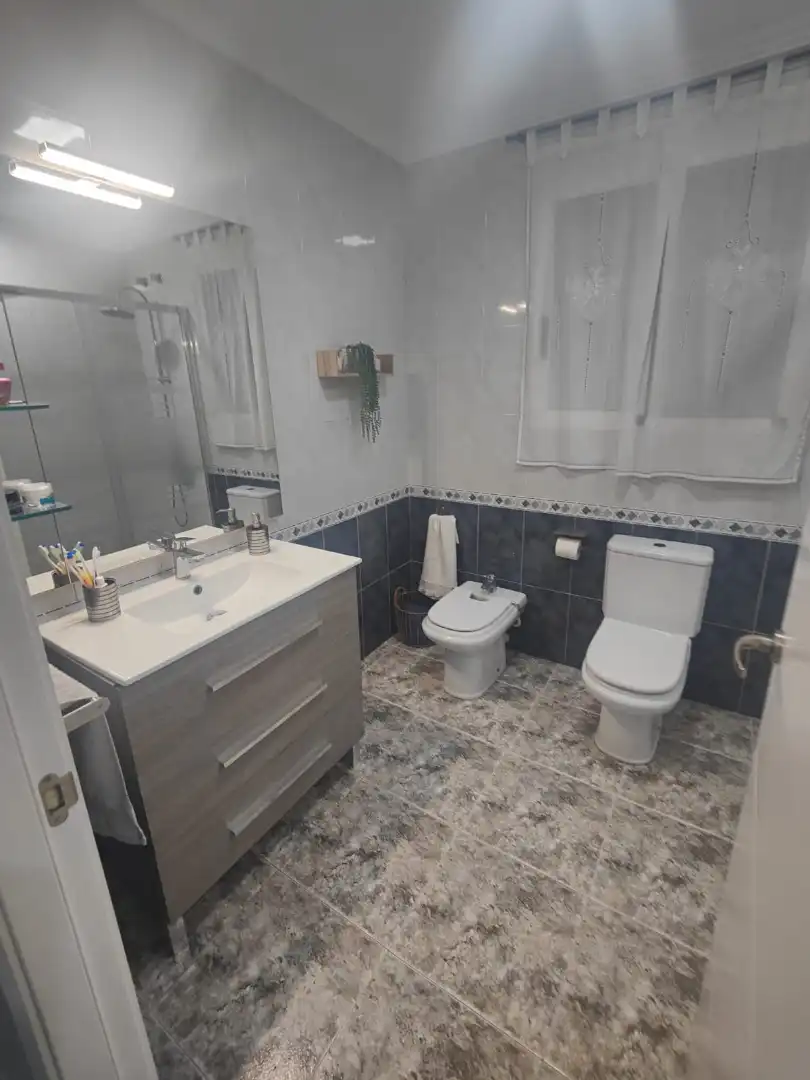 Baño de Piso en venta en Vinaròs con Aire acondicionado, Calefacción y Balcón