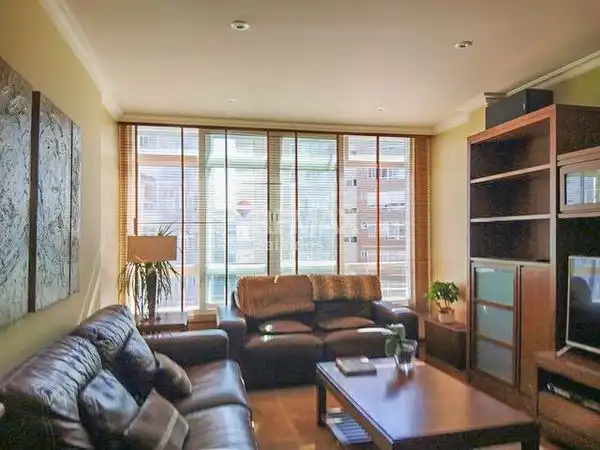 Appartement avec ascenseur à vendre à Rúa Estorniño