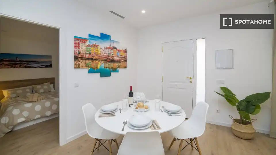 Room in Barrio de Benicalap