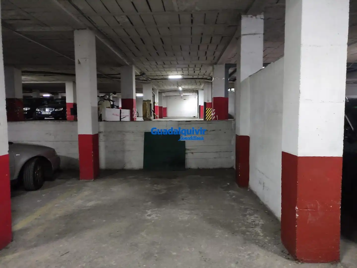 Parking of Flat for rent in Sevilla  with Air Conditioner, Furnished and Community pool