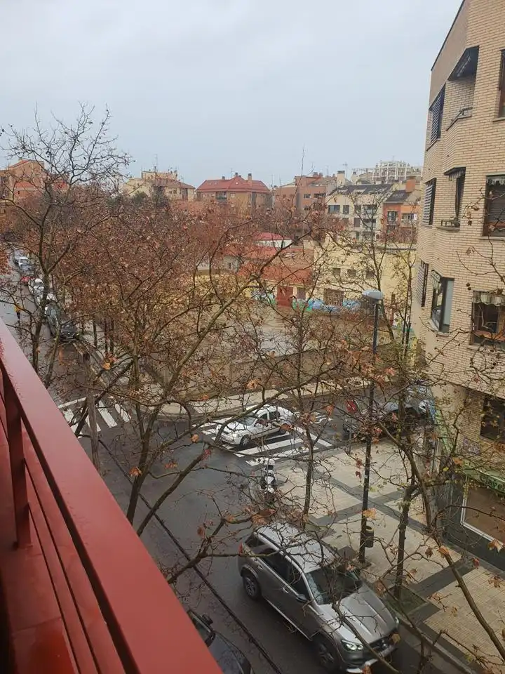 Vista exterior de Piso de alquiler en Zaragoza con Calefacción, Parquet y Terraza