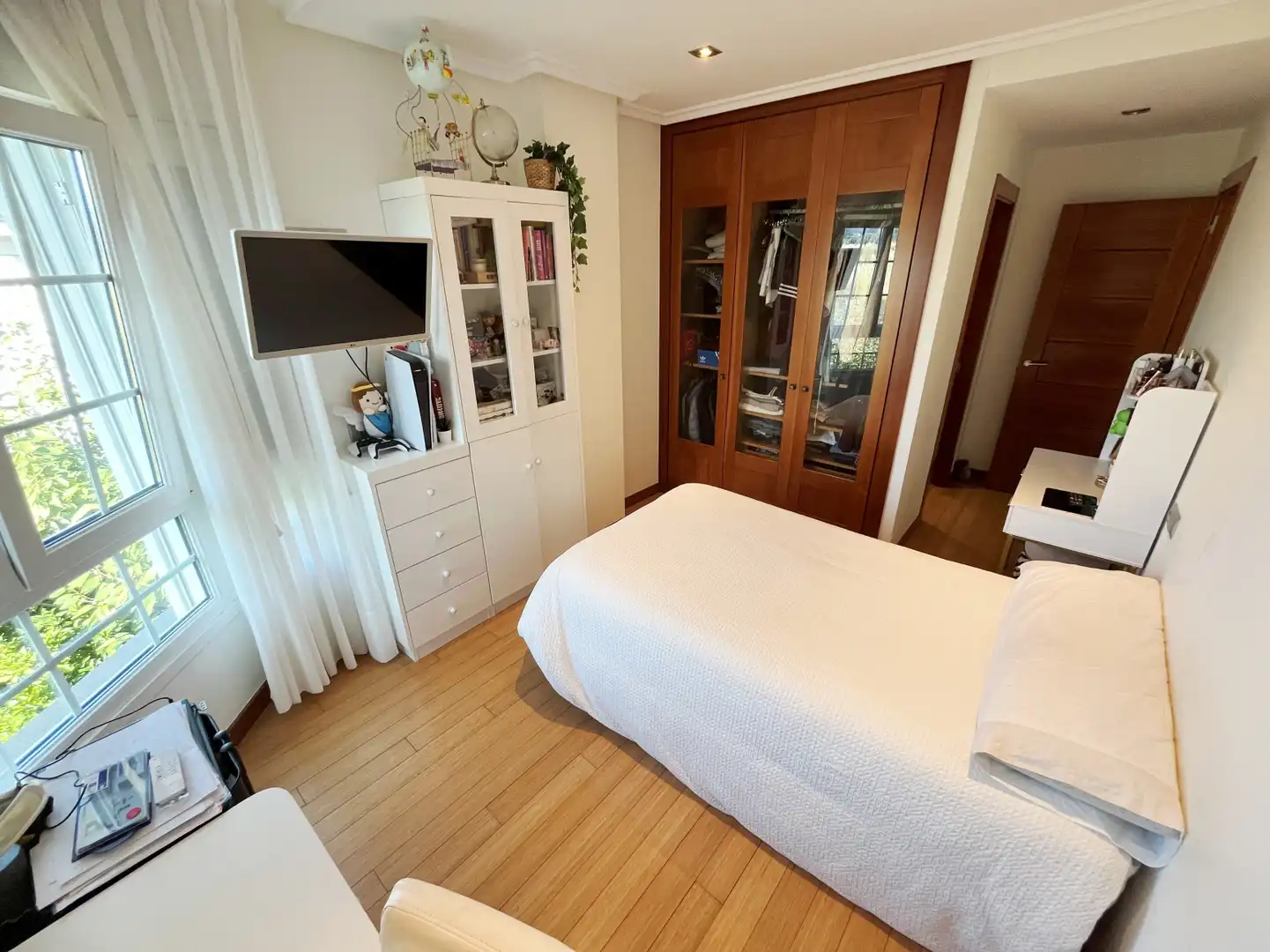 Dormitori de Casa o xalet en venda en Corvera de Asturias amb Calefacció, Parquet i Terrassa