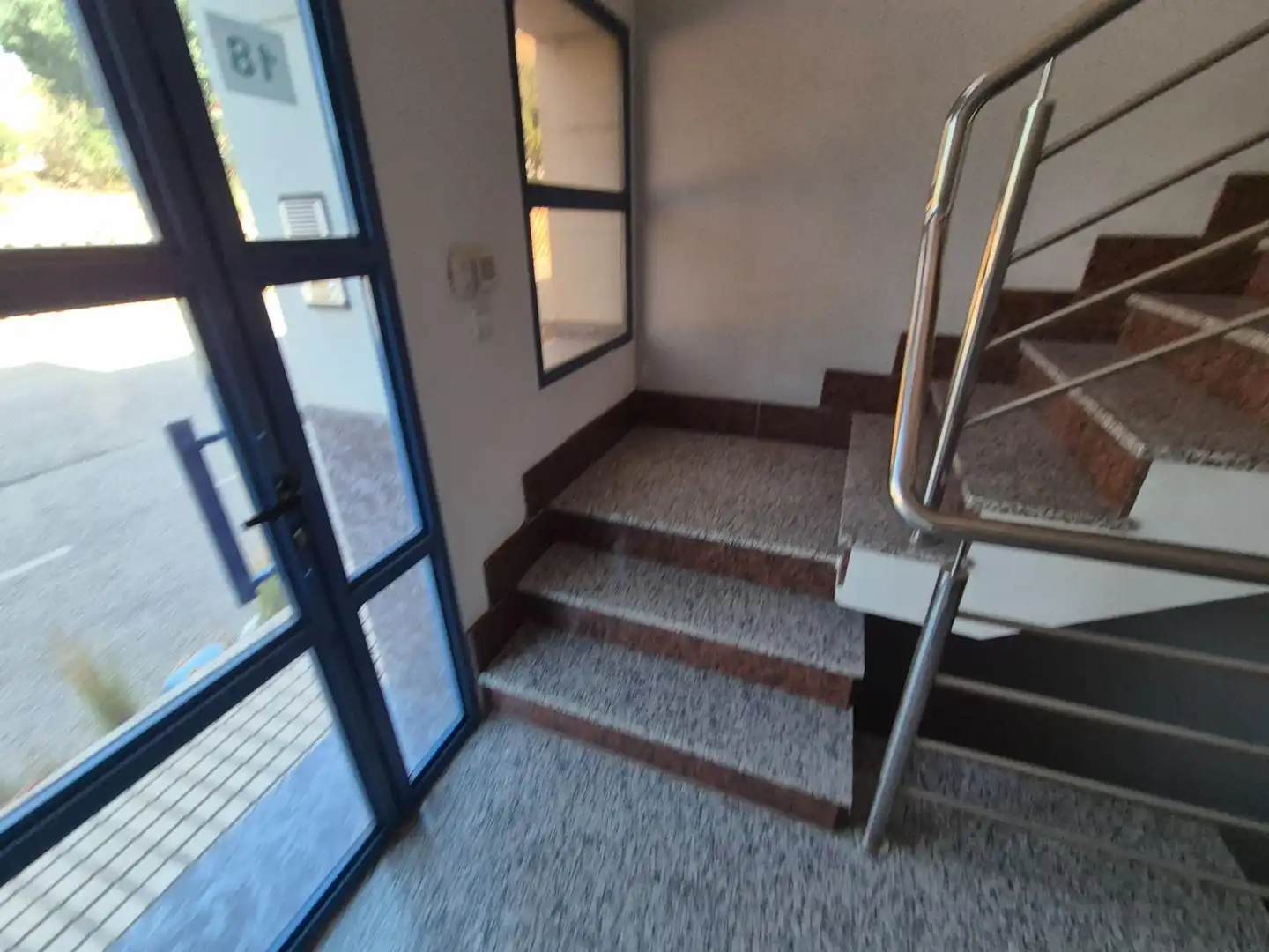 Fabrikhallen zur Miete in Elda