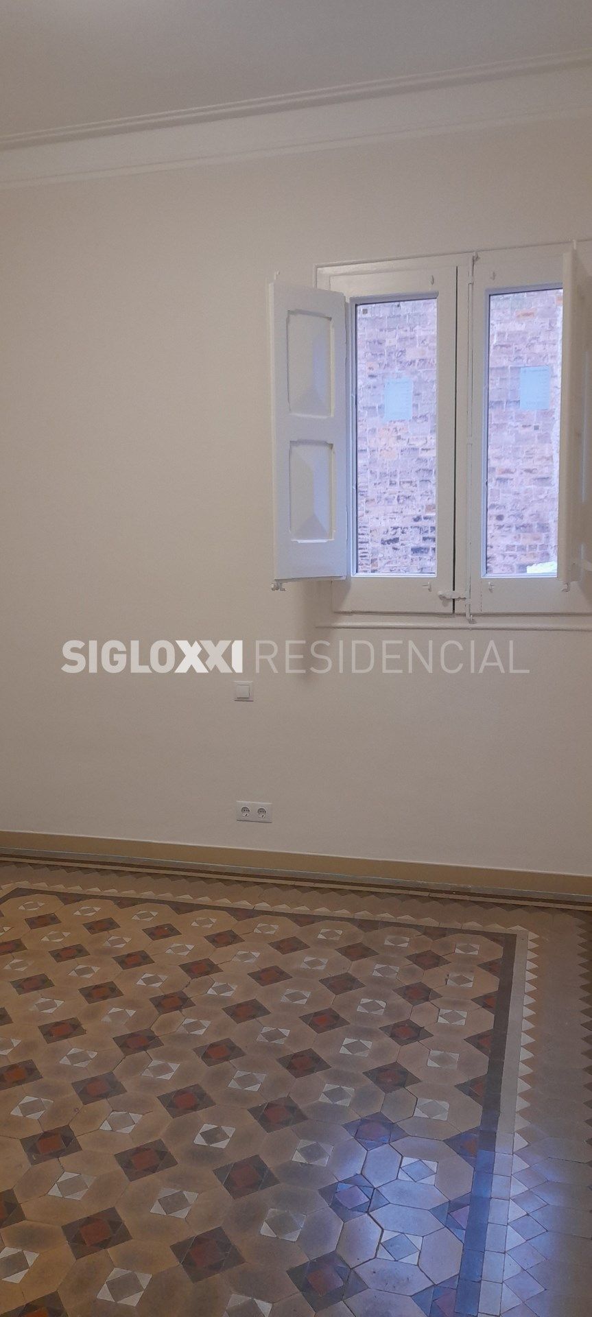 Dormitori de Pis de lloguer en  Barcelona Capital amb Balcó