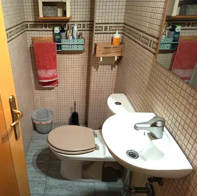 Baño de Piso en venta en Esparreguera con Calefacción, Terraza y Horno