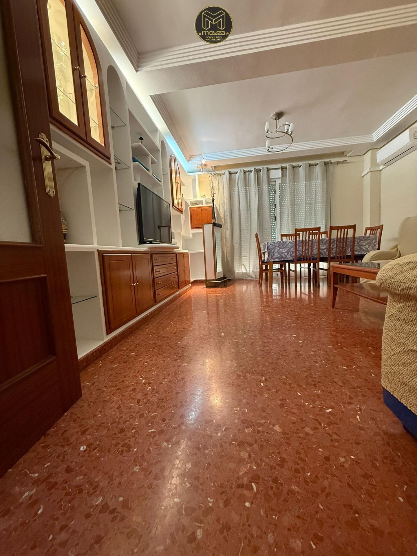 Living room of Flat to share in  Jaén Capital  with Air Conditioner and Balcony
