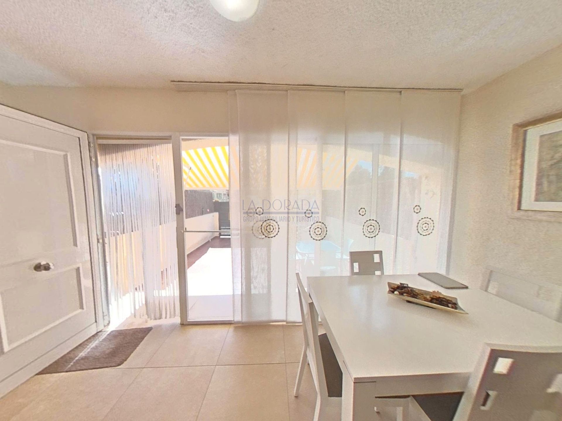 Casa adosada en venta en Poble