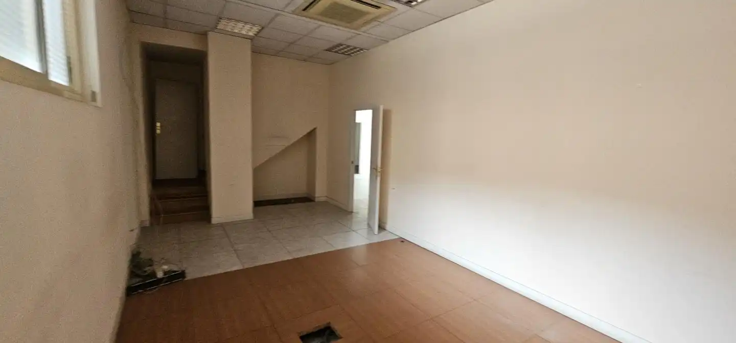 Commercial properties for sale in Avenida del Pinar, Parque Lisboa - La Paz