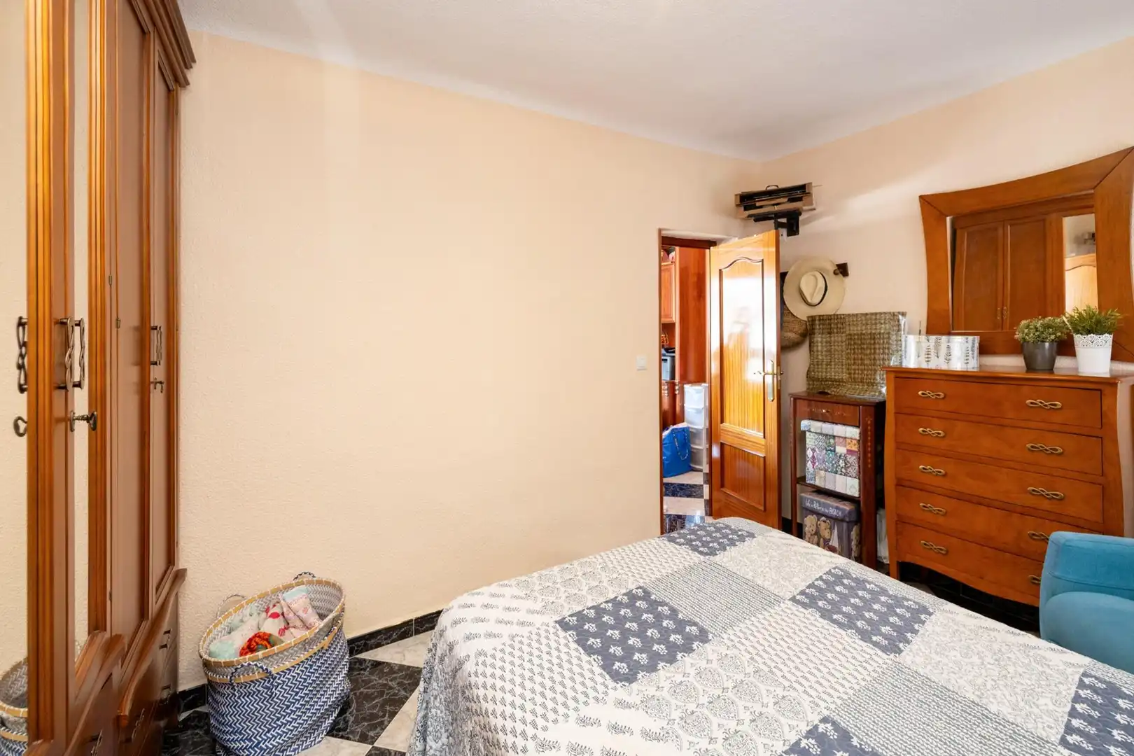 Habitación de Piso en venta en Granada