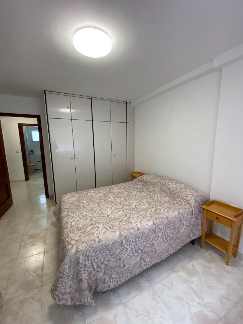 Dormitori de Pis de lloguer en Málaga Capital amb Terrassa, Moblat i Rentadora