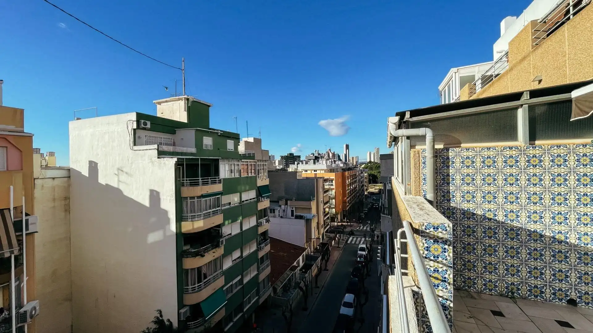 Vista exterior de Ático en venta en Benidorm con Aire acondicionado, Terraza y Trastero