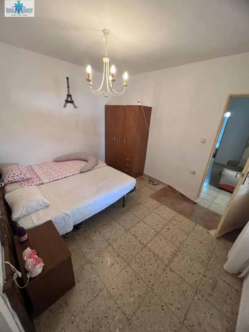 Dormitori de Casa o xalet en venda en Alcadozo amb Moblat