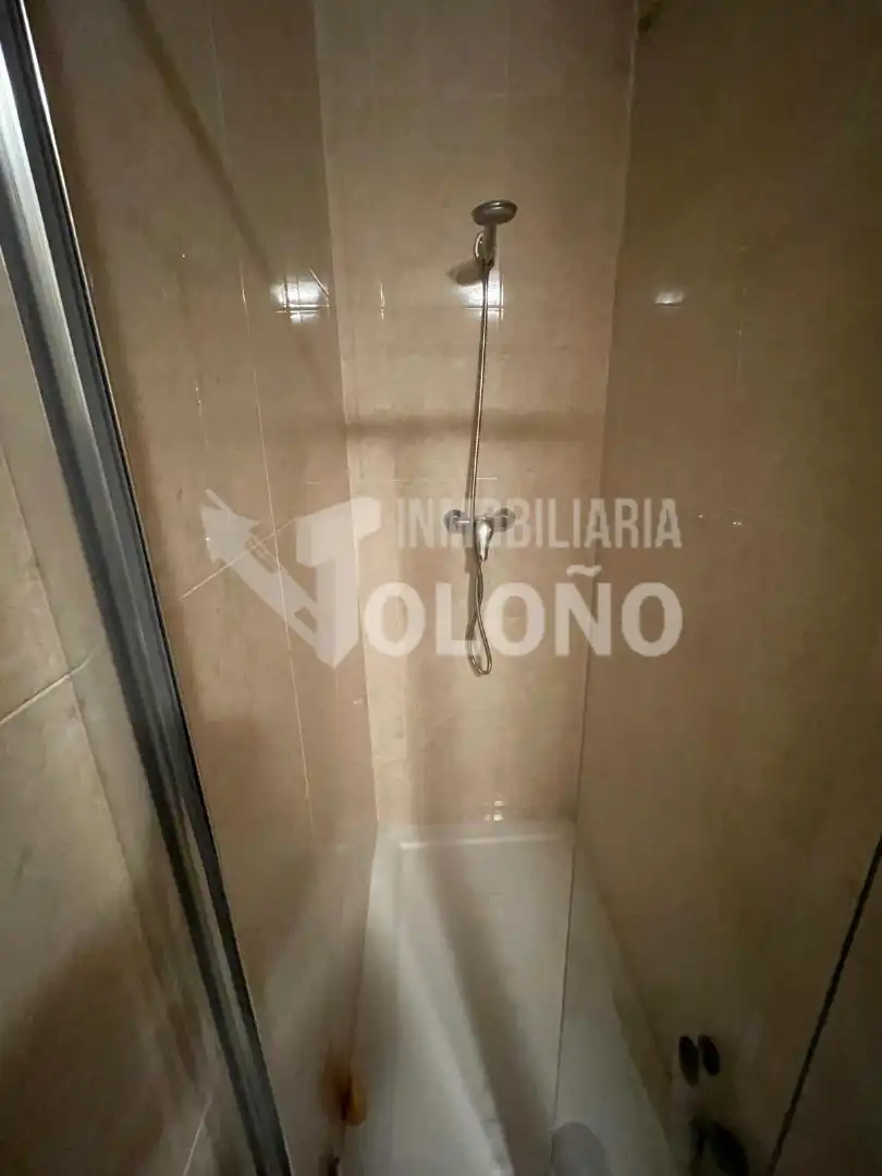 Baño de Dúplex en venta en Castañares de Rioja con Calefacción, Parquet y Terraza