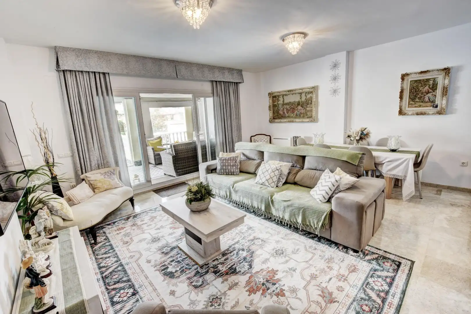 Living room of Detached homes for sale in Benalmádena  with Air Conditioner, Heating and Private garden