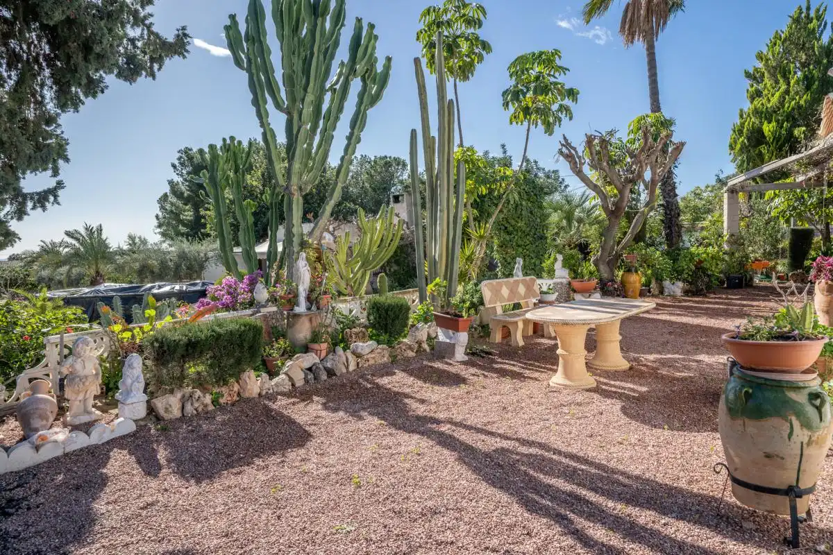 Jardí de Casa o xalet en venda en Crevillent amb Aire condicionat, Calefacció i Jardí privat