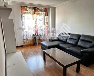 Living room of Flat for sale in Salamanca Capital  with Heating and Storage room