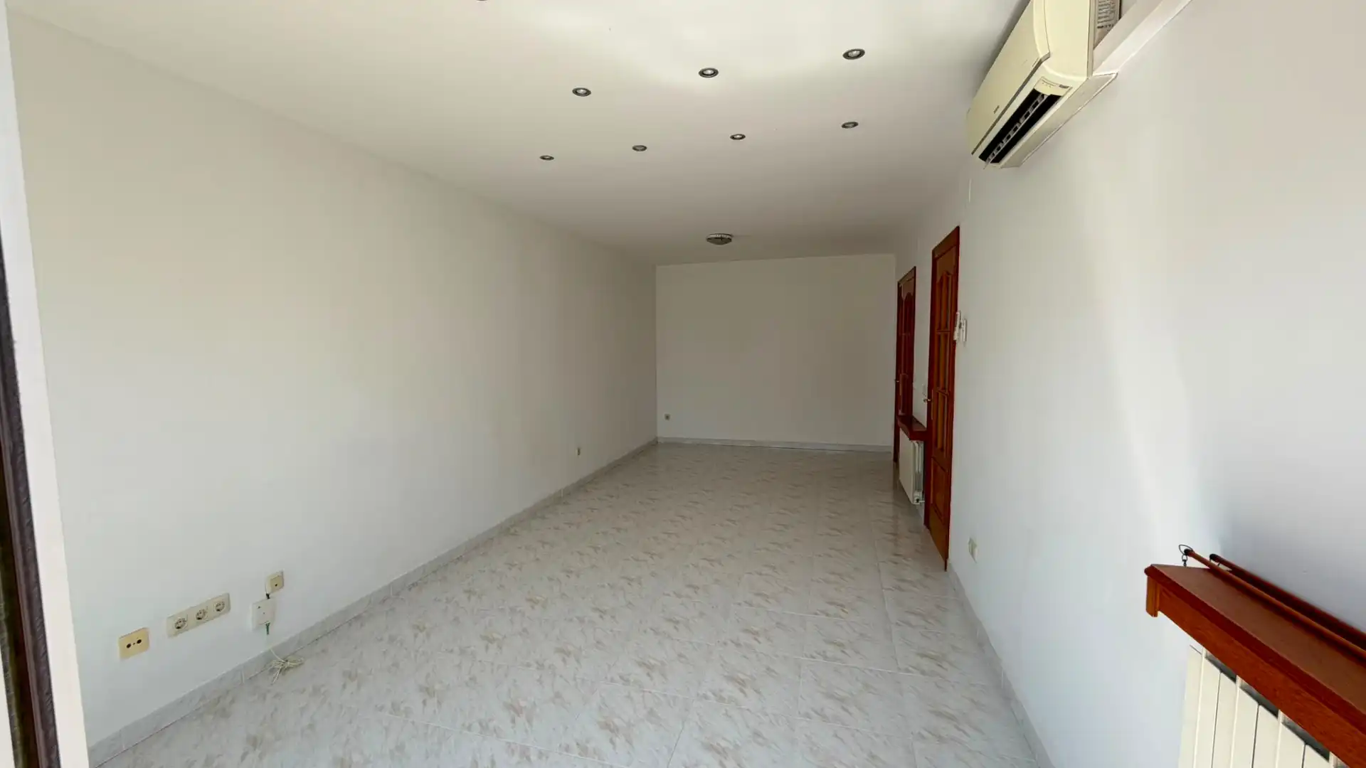 Detached homes for sale in Girona  with Air Conditioner, Heating and Private garden