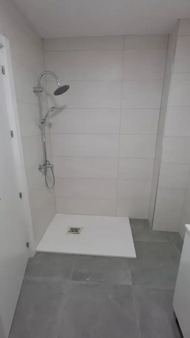 Baño de Piso en venta en Dos Hermanas con Balcón
