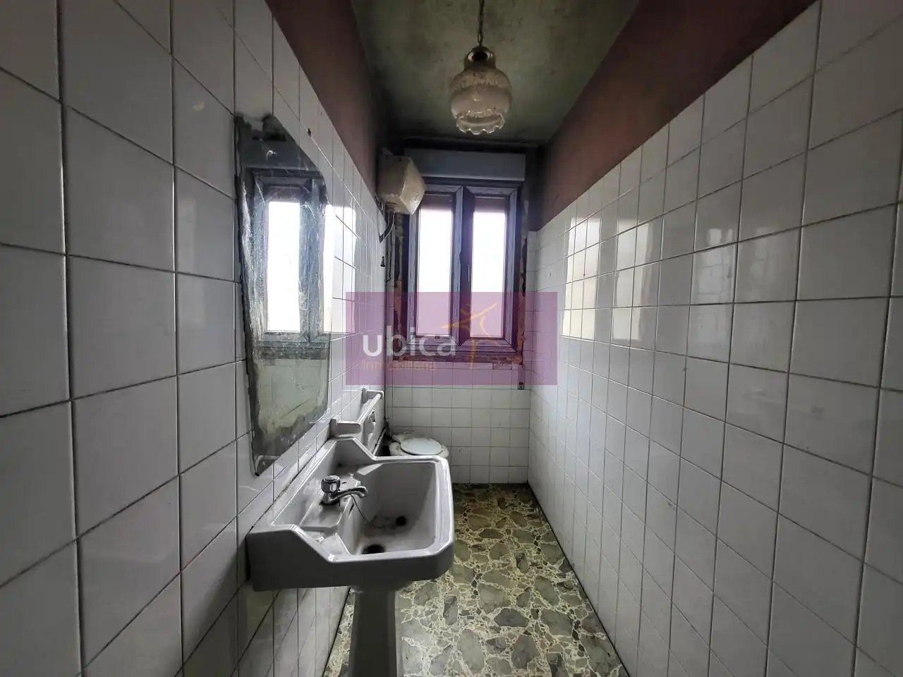 Baño de Casa o chalet en venta en Redondela con Jardín privado, Terraza y Trastero