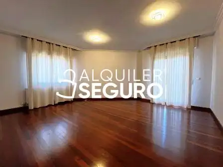 Sala de estar de Piso de alquiler en Bilbao  con Calefacción y Terraza