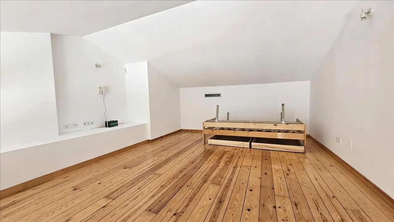 Maisonette zum Verkauf in Cadaqués mit Klimaanlage, Parkett und Terrasse